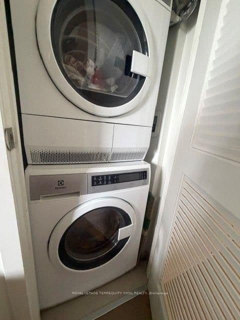 12 Bonnycastle Street, Unit 203 thumbnail 23
