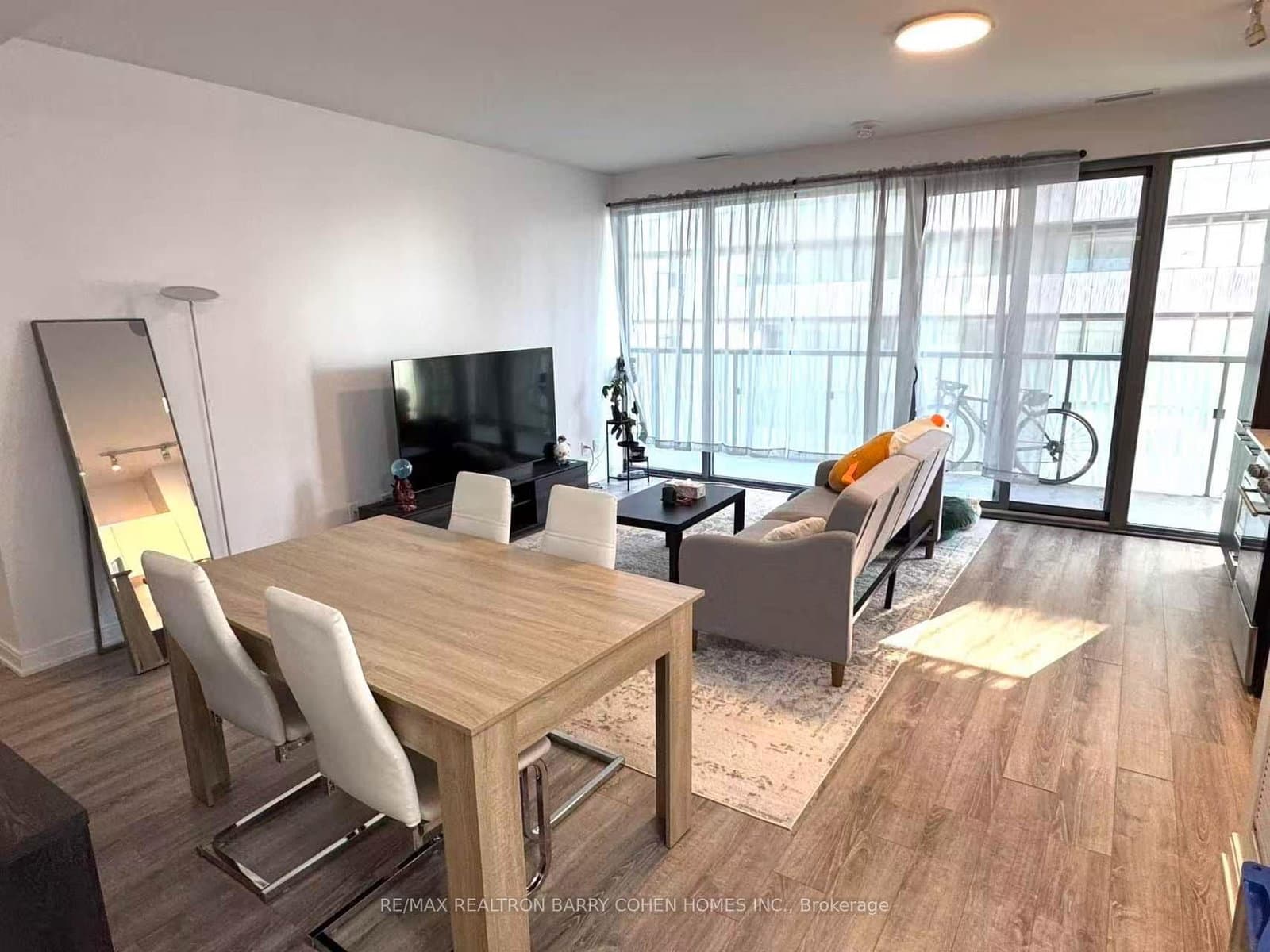 50 Charles Street E, Unit 3407 thumbnail 2