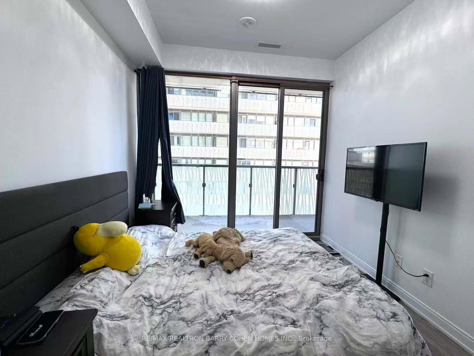 50 Charles Street E, Unit 3407 thumbnail 8