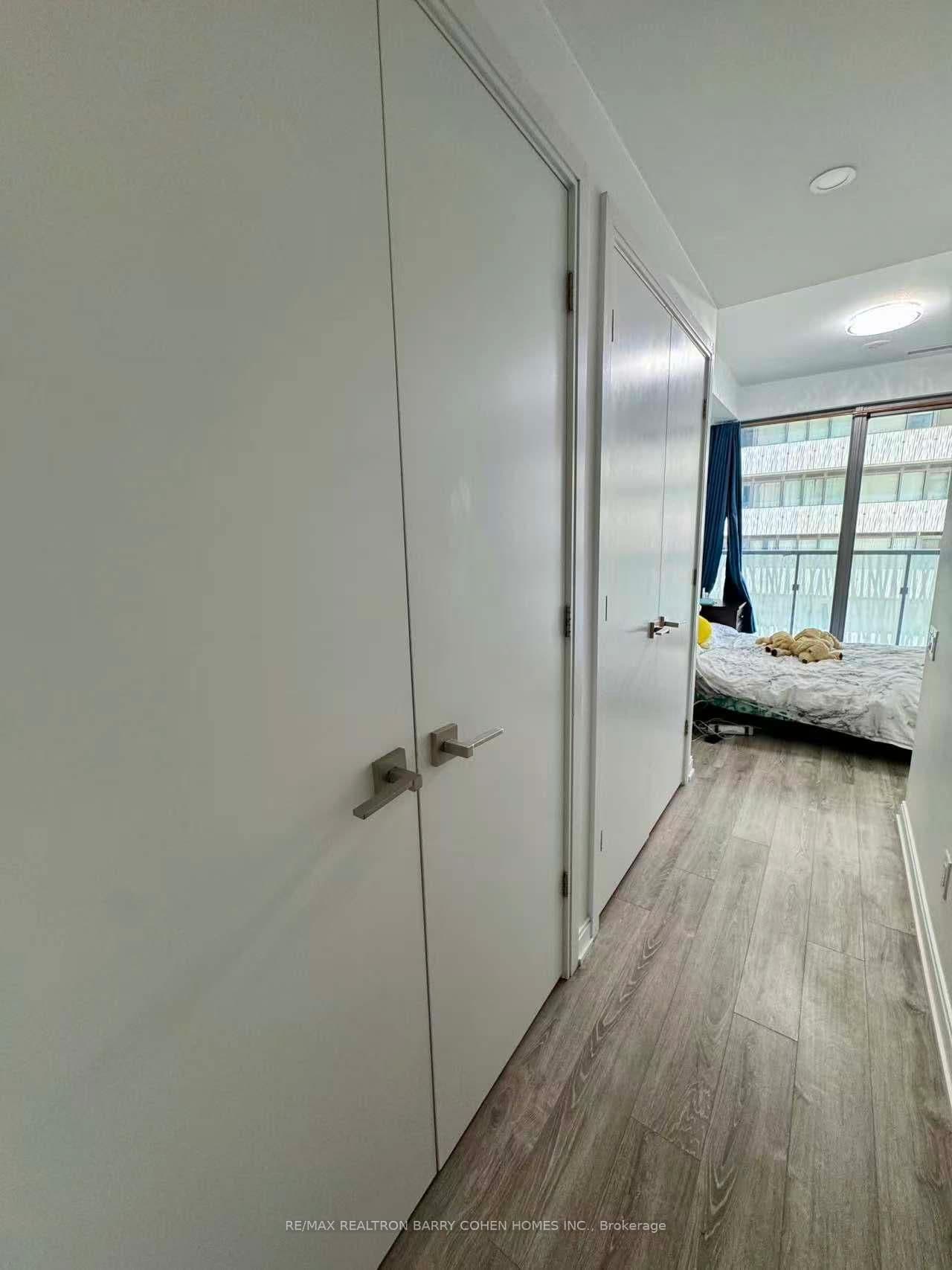 50 Charles Street E, Unit 3407 thumbnail 9