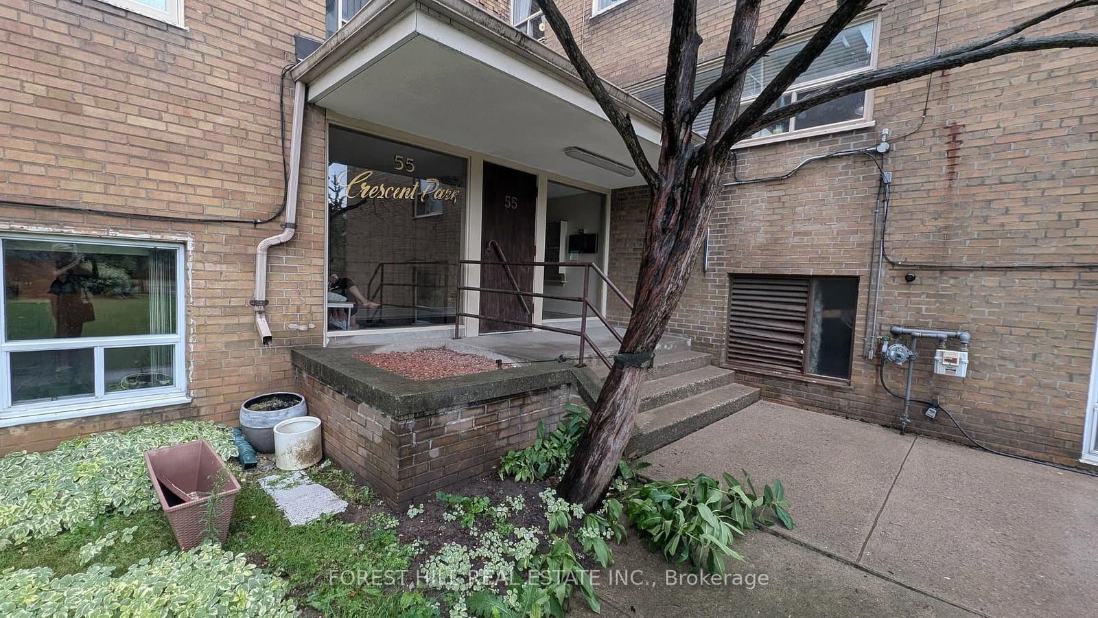 55 Neptune Drive, Unit 305 thumbnail 17