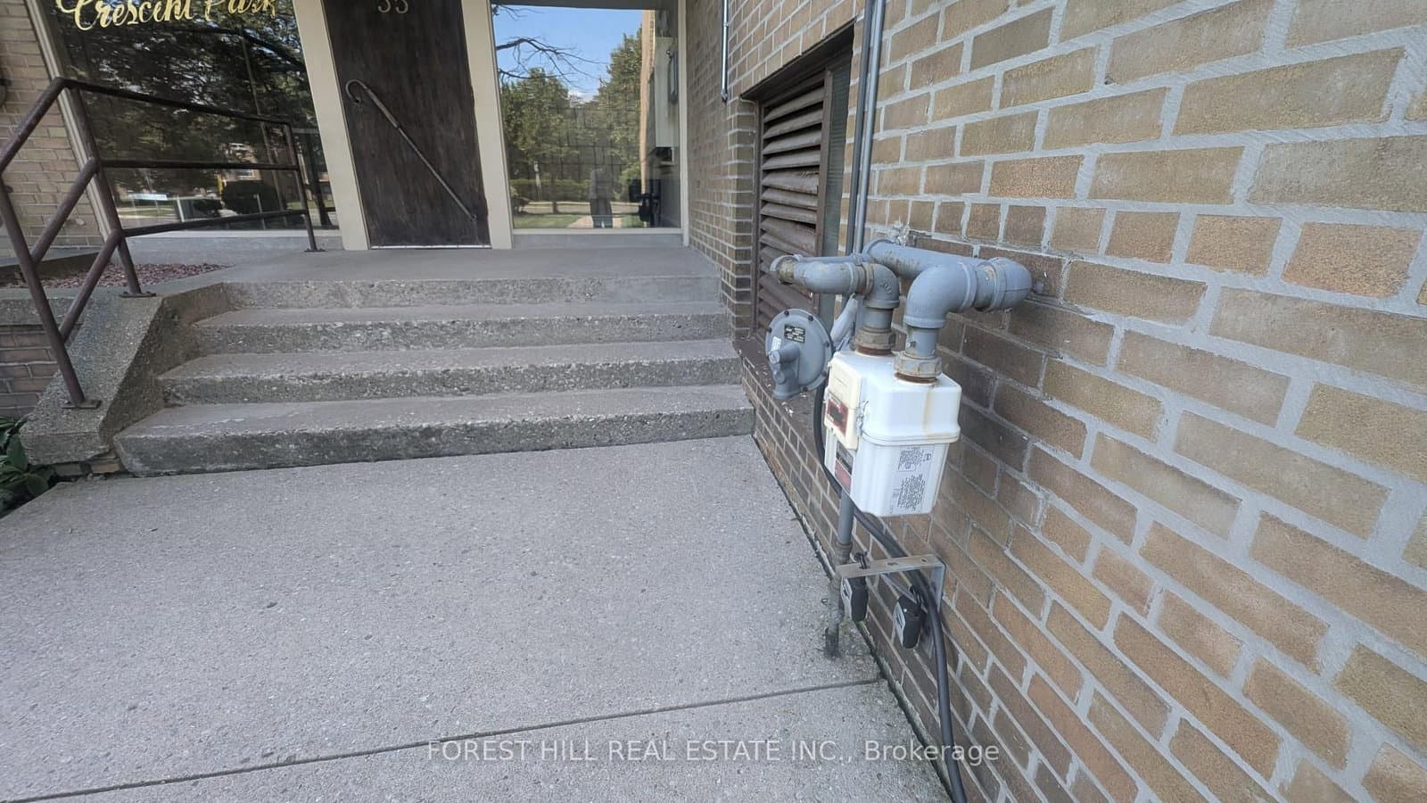 55 Neptune Drive, Unit 305 thumbnail 20