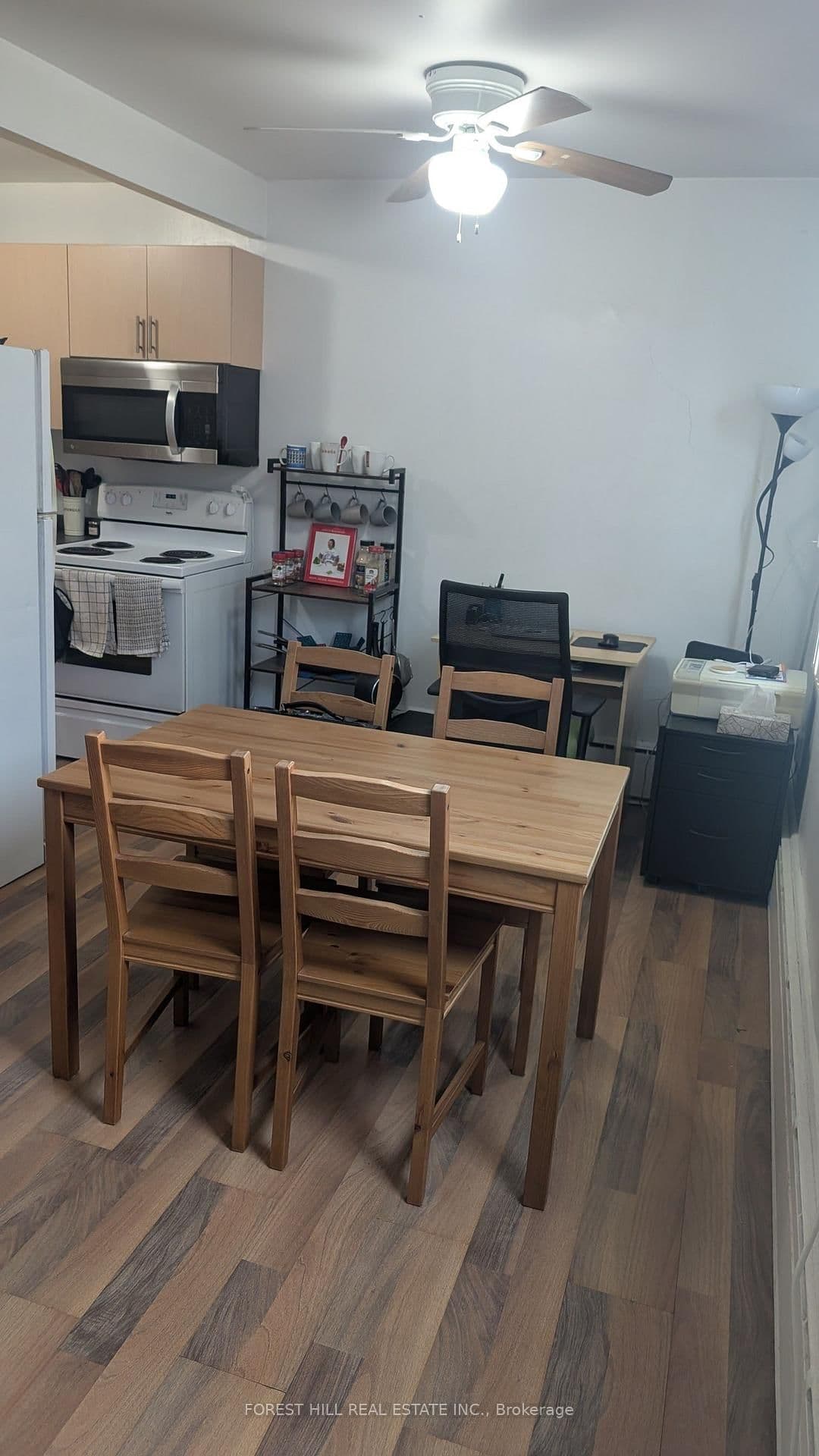 55 Neptune Drive, Unit 305 thumbnail 4