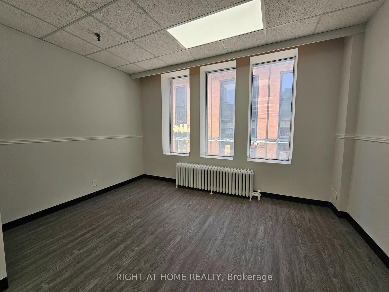 516 Yonge Street, Unit 2 thumbnail 11