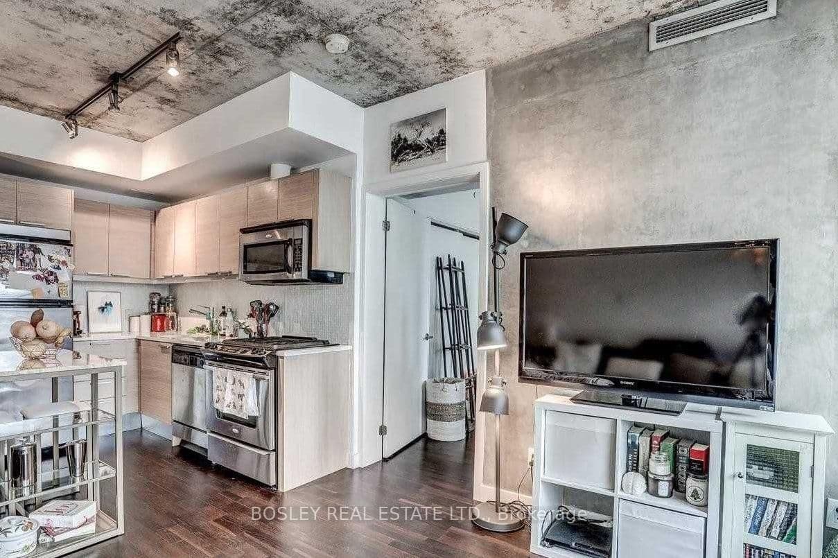 25 Oxley Street, Unit 910 thumbnail 4