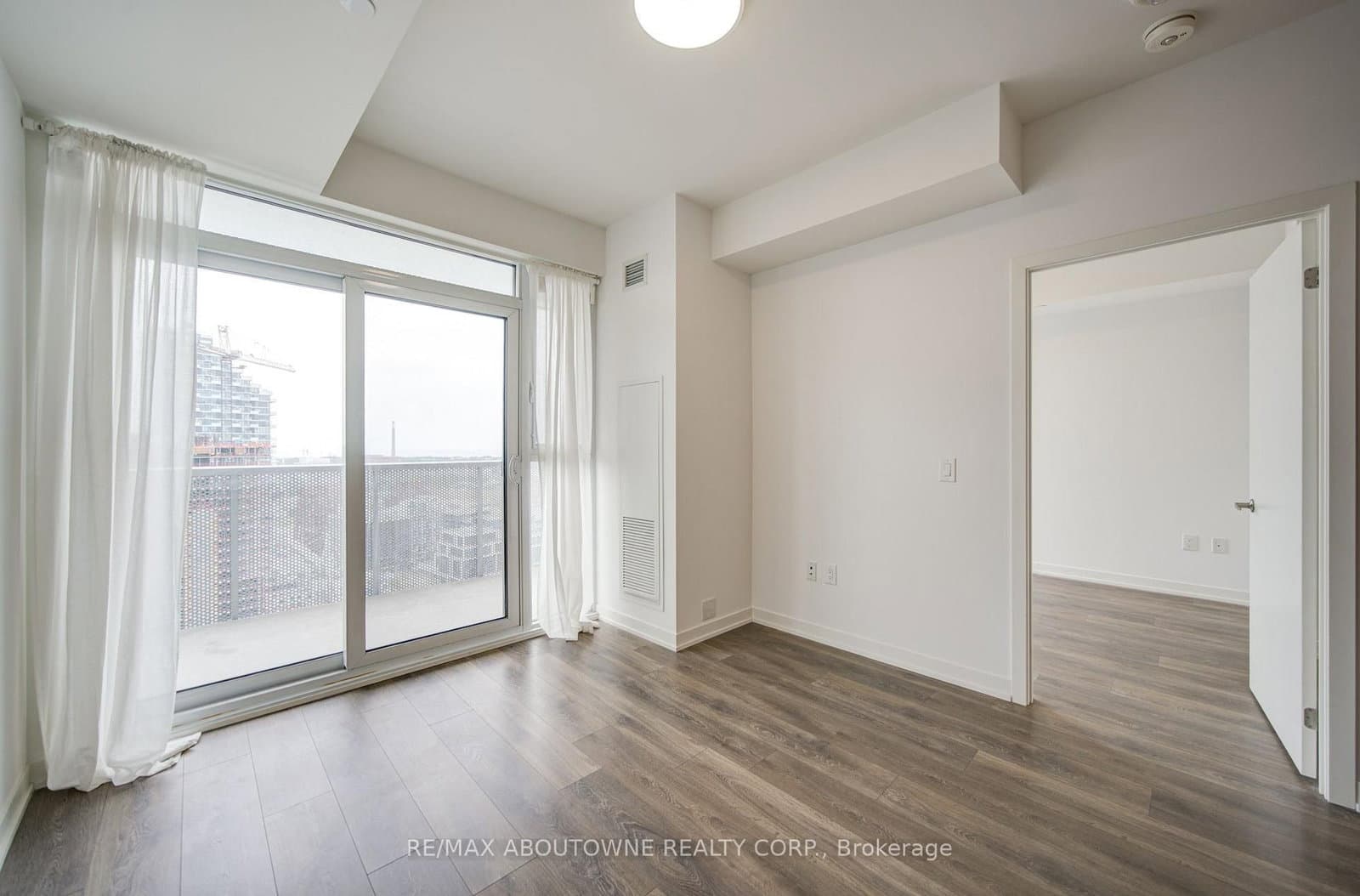 20 Richardson Street, Unit 3102 thumbnail 17