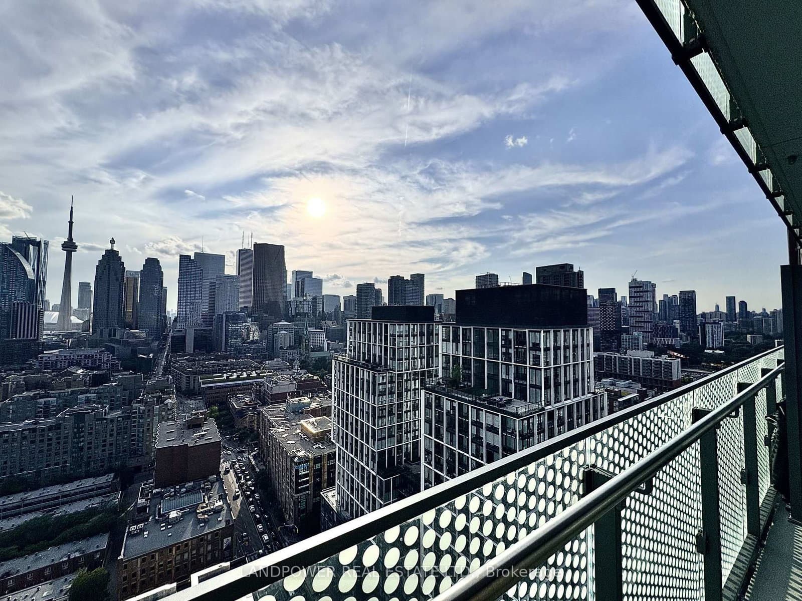 135 Lower Sherbourne Street, Unit 2832 W thumbnail 3
