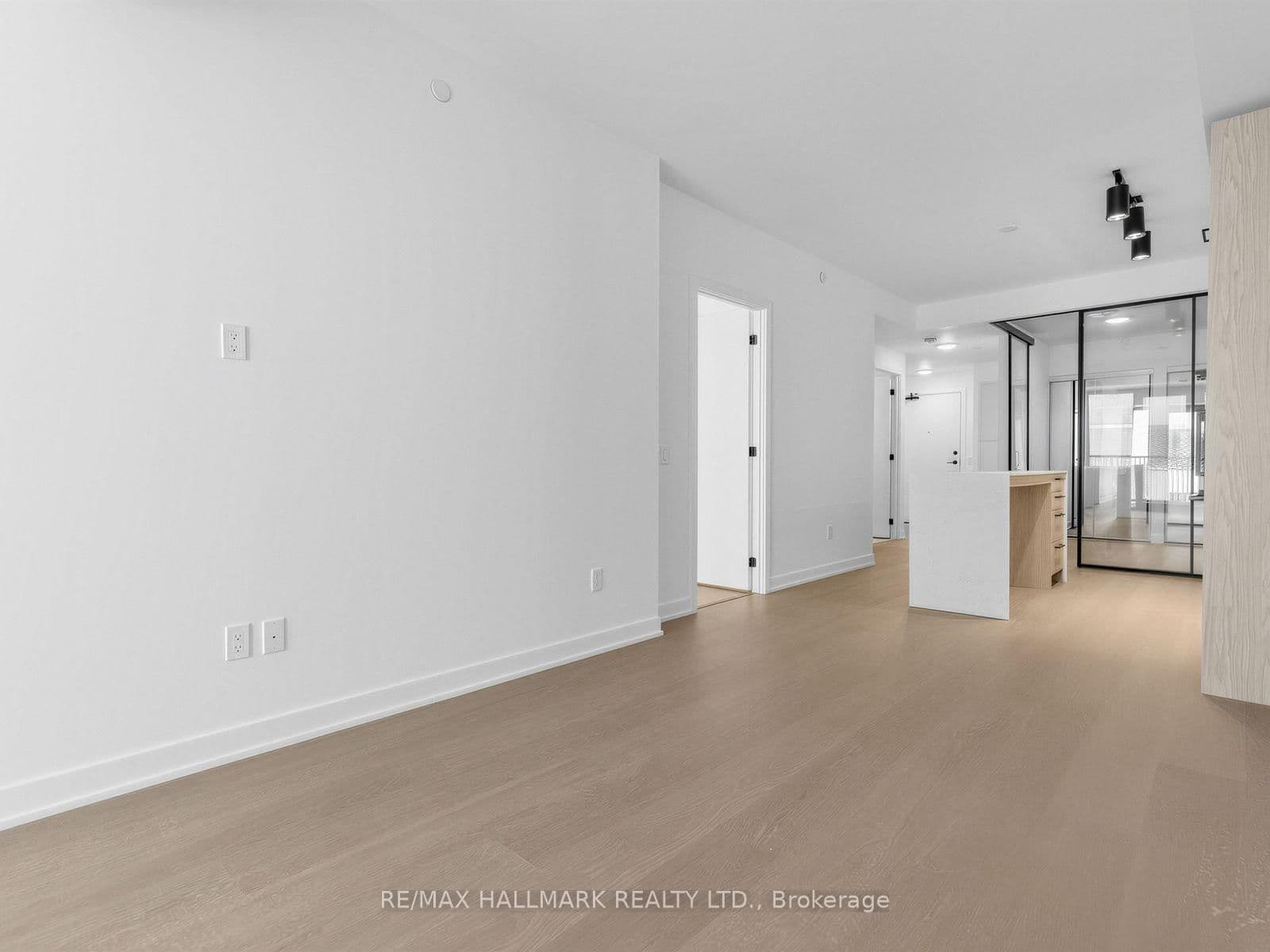 91 Montclair Avenue, Unit 528 thumbnail 13