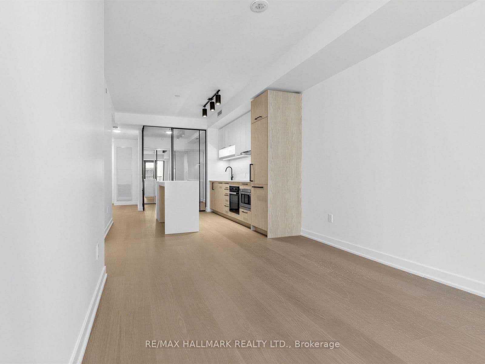 91 Montclair Avenue, Unit 528 thumbnail 14