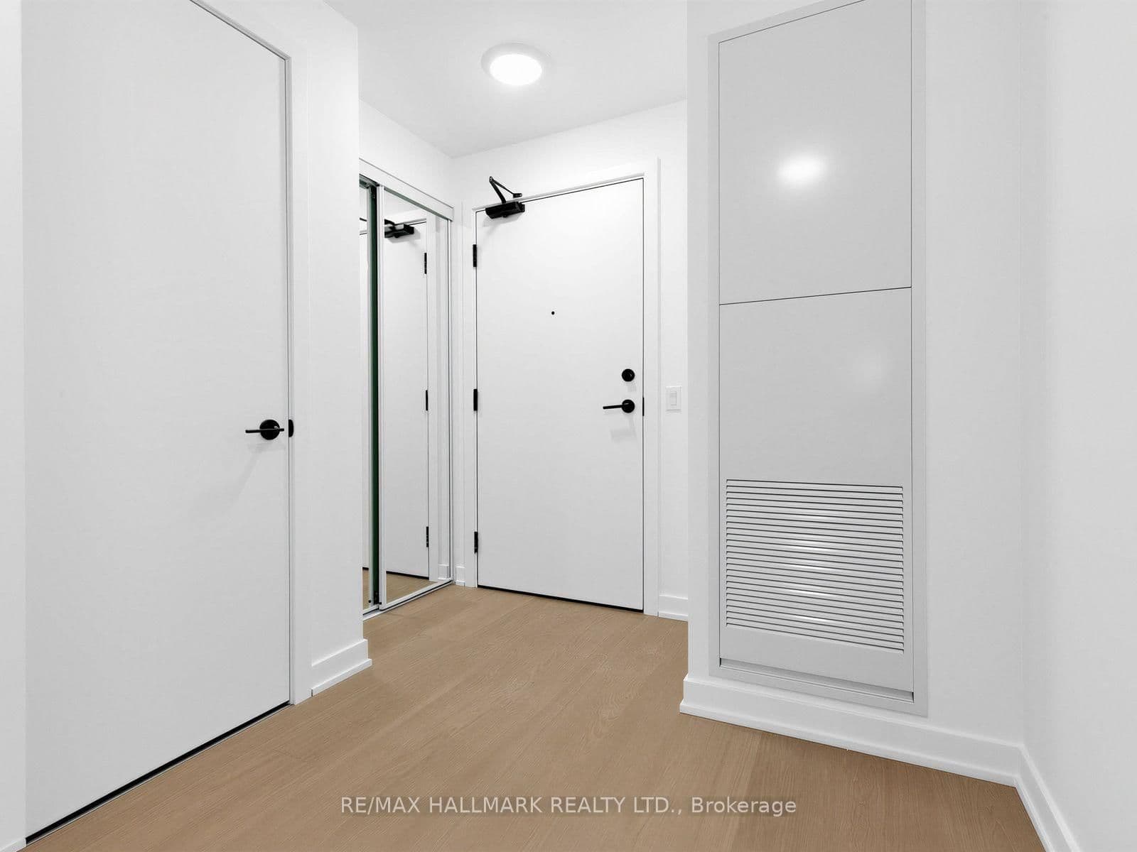 91 Montclair Avenue, Unit 528 thumbnail 3