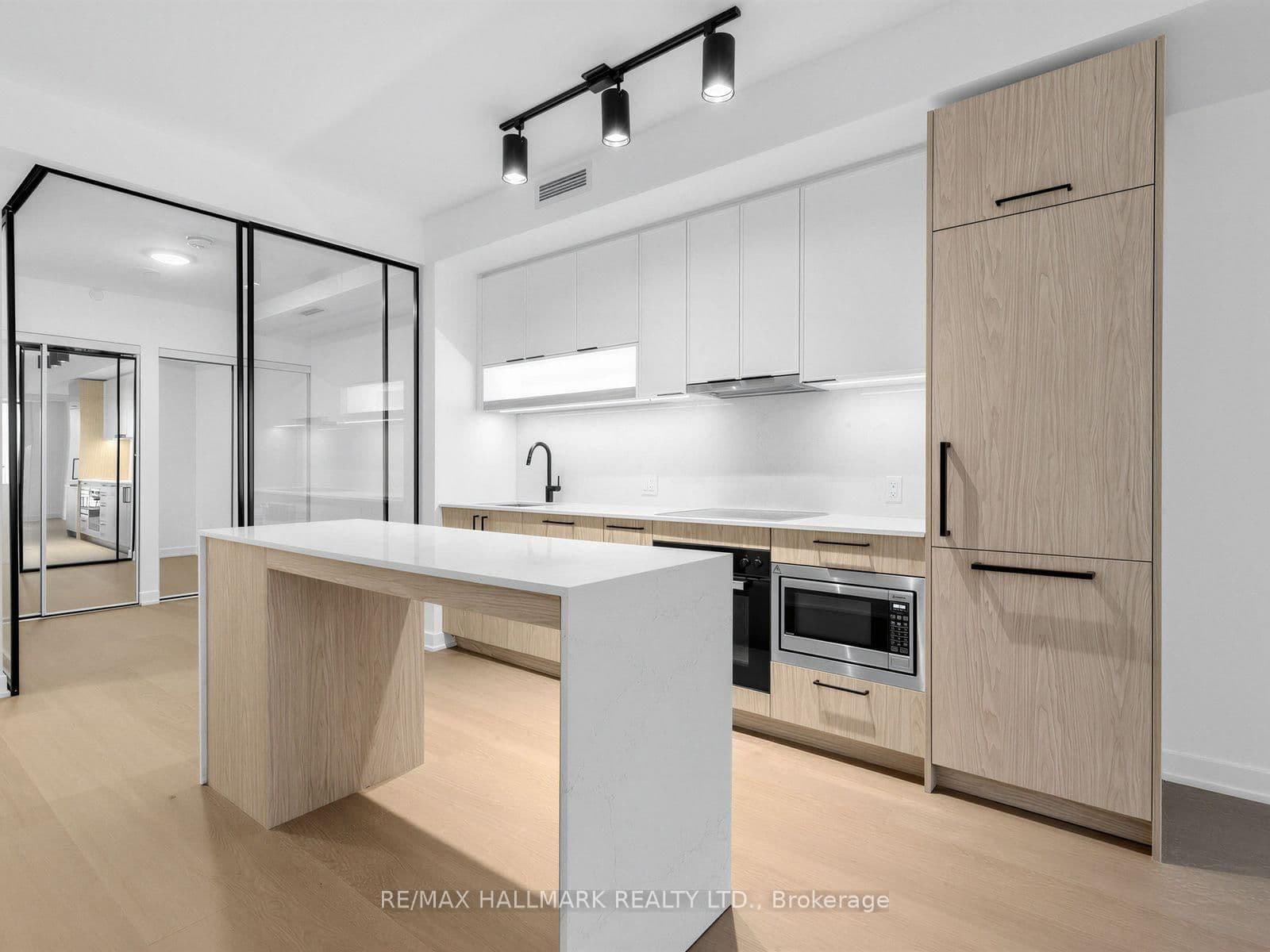 91 Montclair Avenue, Unit 528 thumbnail 5