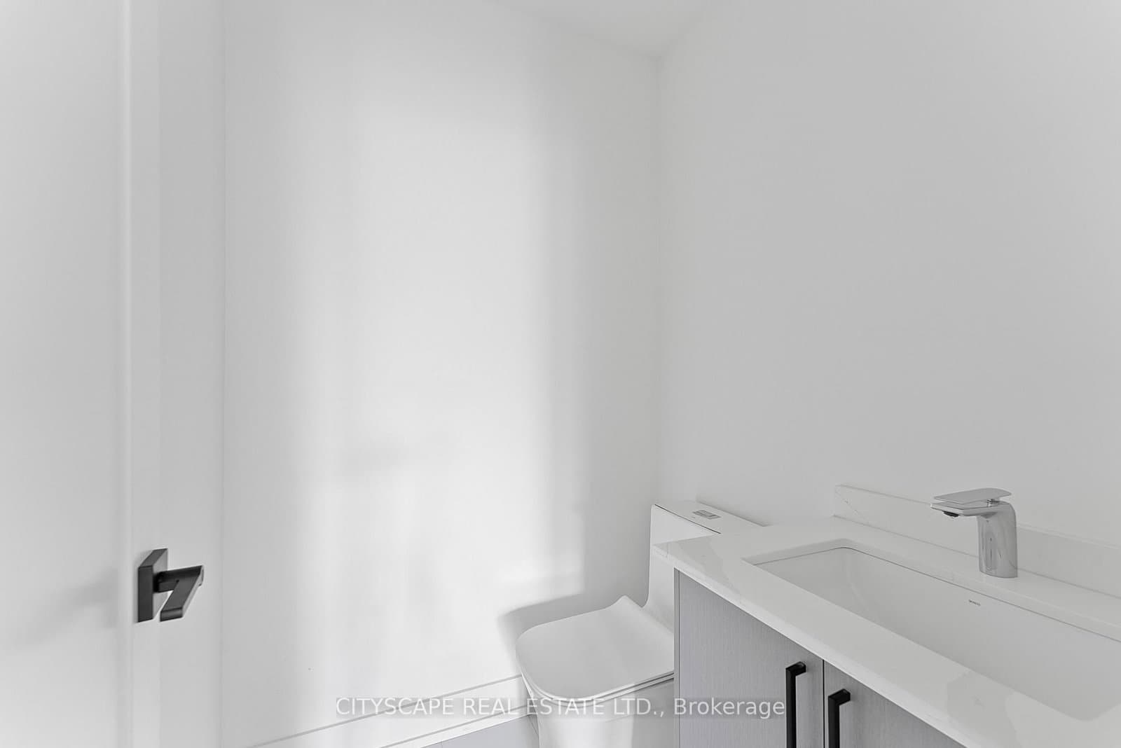 589 Oakwood Avenue, Unit 1 - lower thumbnail 17