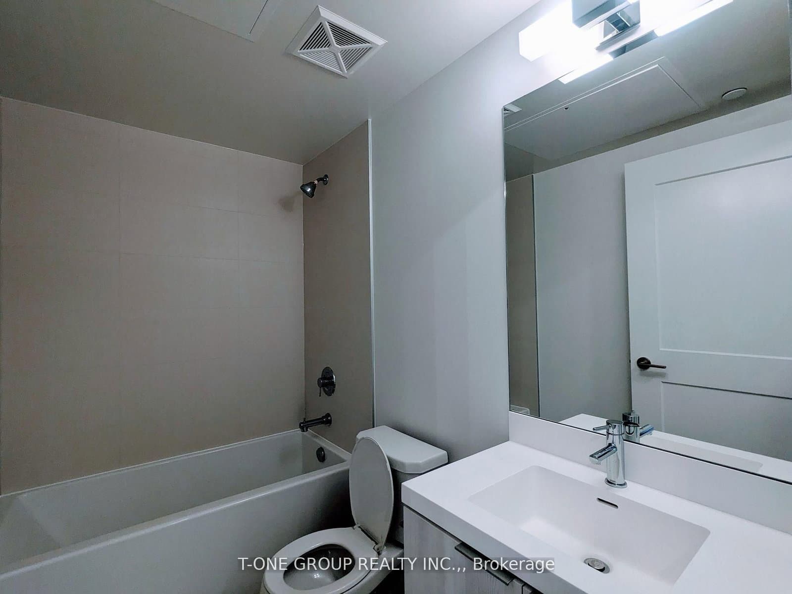 28 Widmer Street, Unit 3722 thumbnail 10