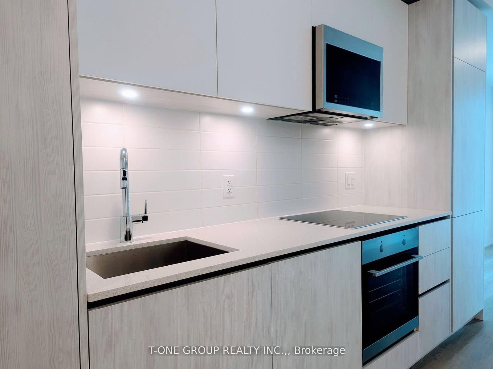 28 Widmer Street, Unit 3722 thumbnail 2