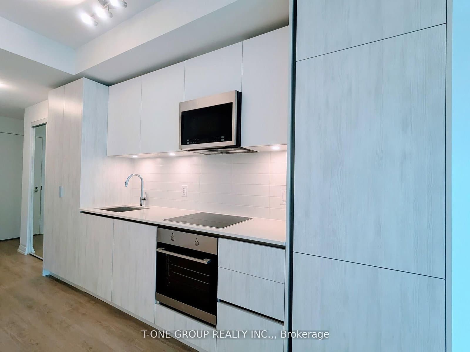 28 Widmer Street, Unit 3722 thumbnail 3
