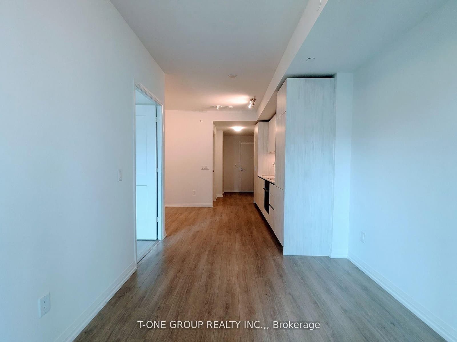 28 Widmer Street, Unit 3722 thumbnail 6