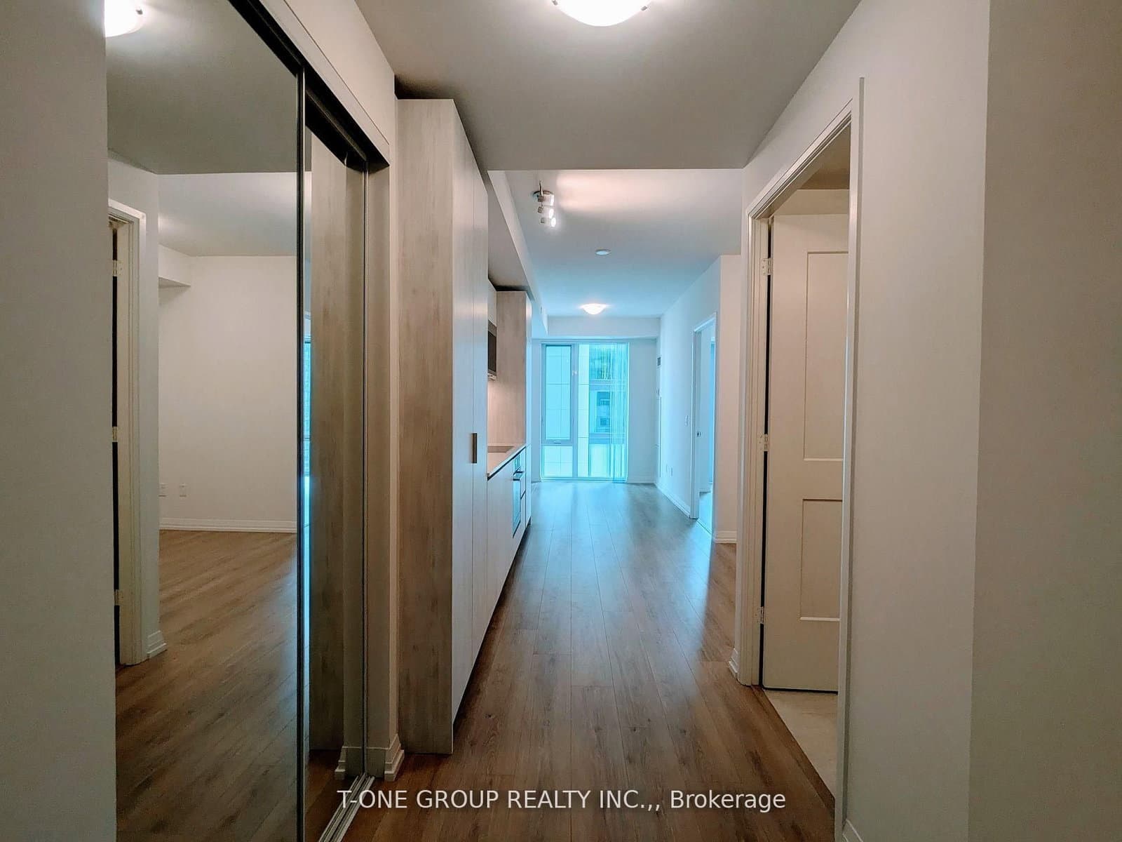 28 Widmer Street, Unit 3722 thumbnail 9
