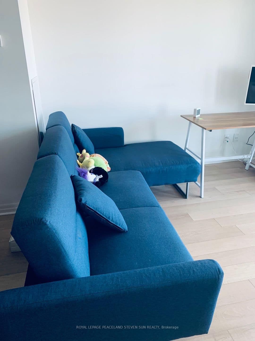 275 Yorkland Road, Unit 1812 thumbnail 2