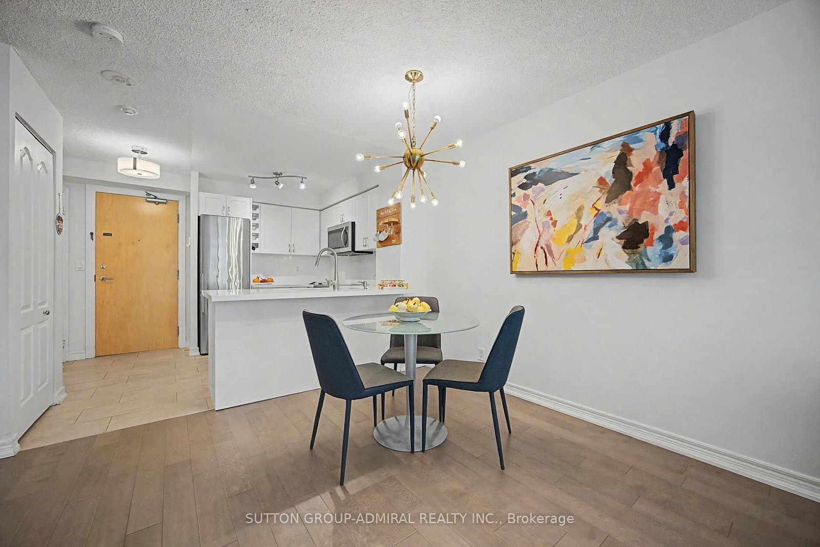 212 Eglinton Avenue, Unit 706 thumbnail 11