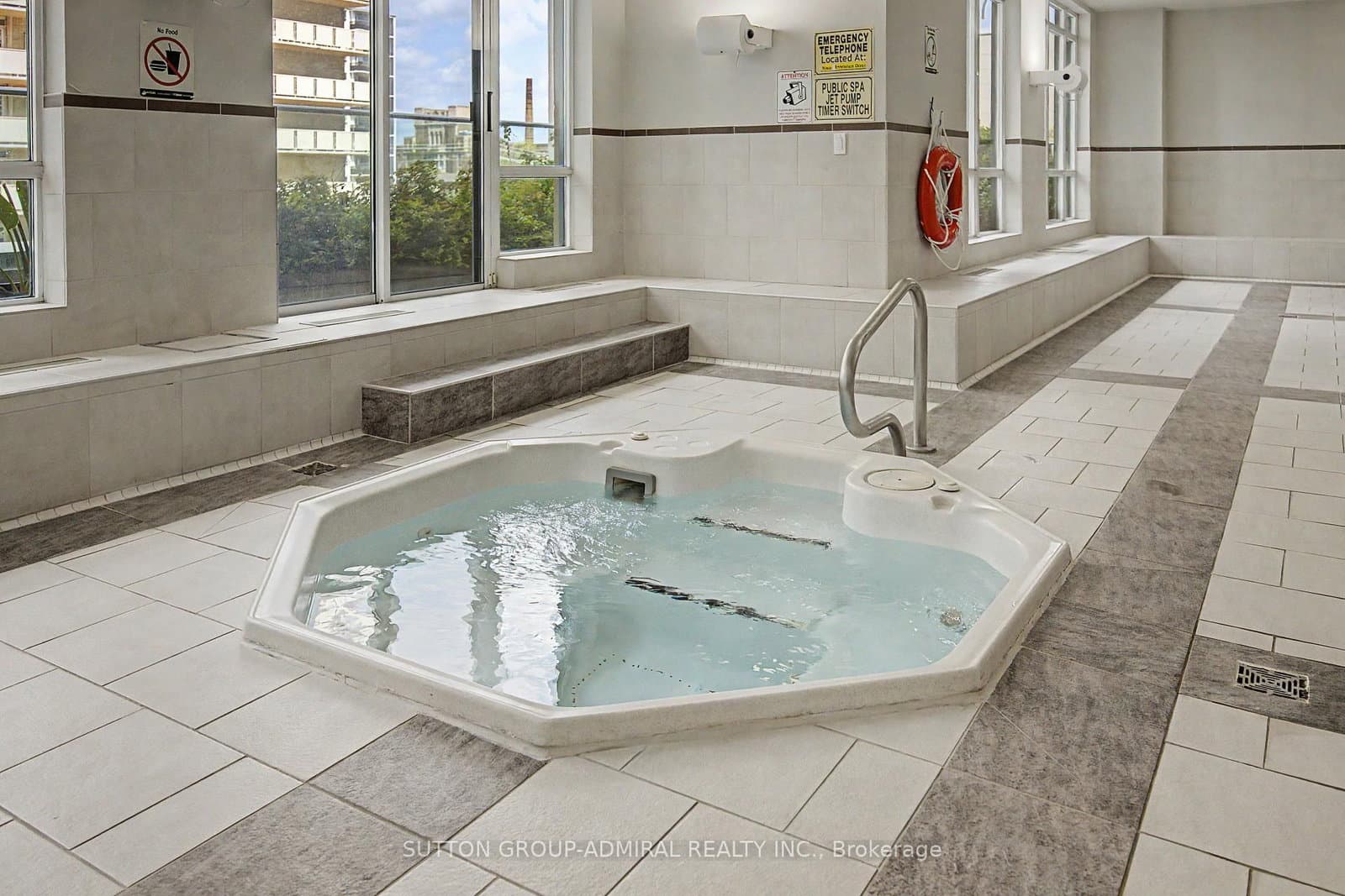 212 Eglinton Avenue, Unit 706 thumbnail 29
