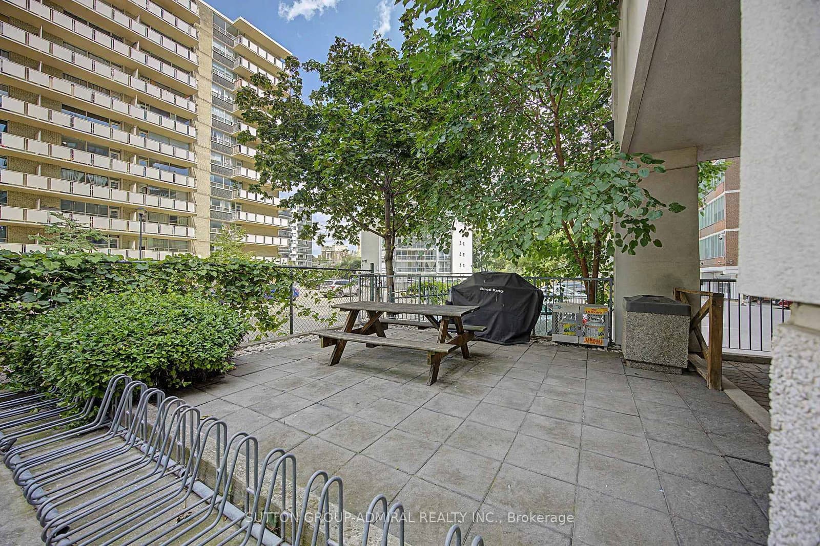 212 Eglinton Avenue, Unit 706 thumbnail 36