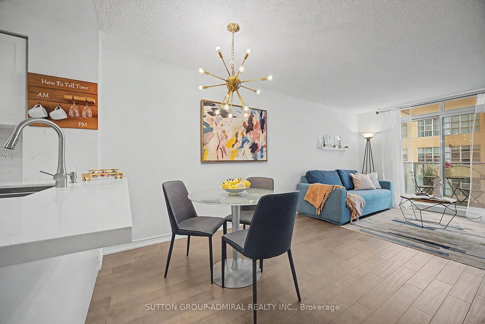 212 Eglinton Avenue, Unit 706 thumbnail 8