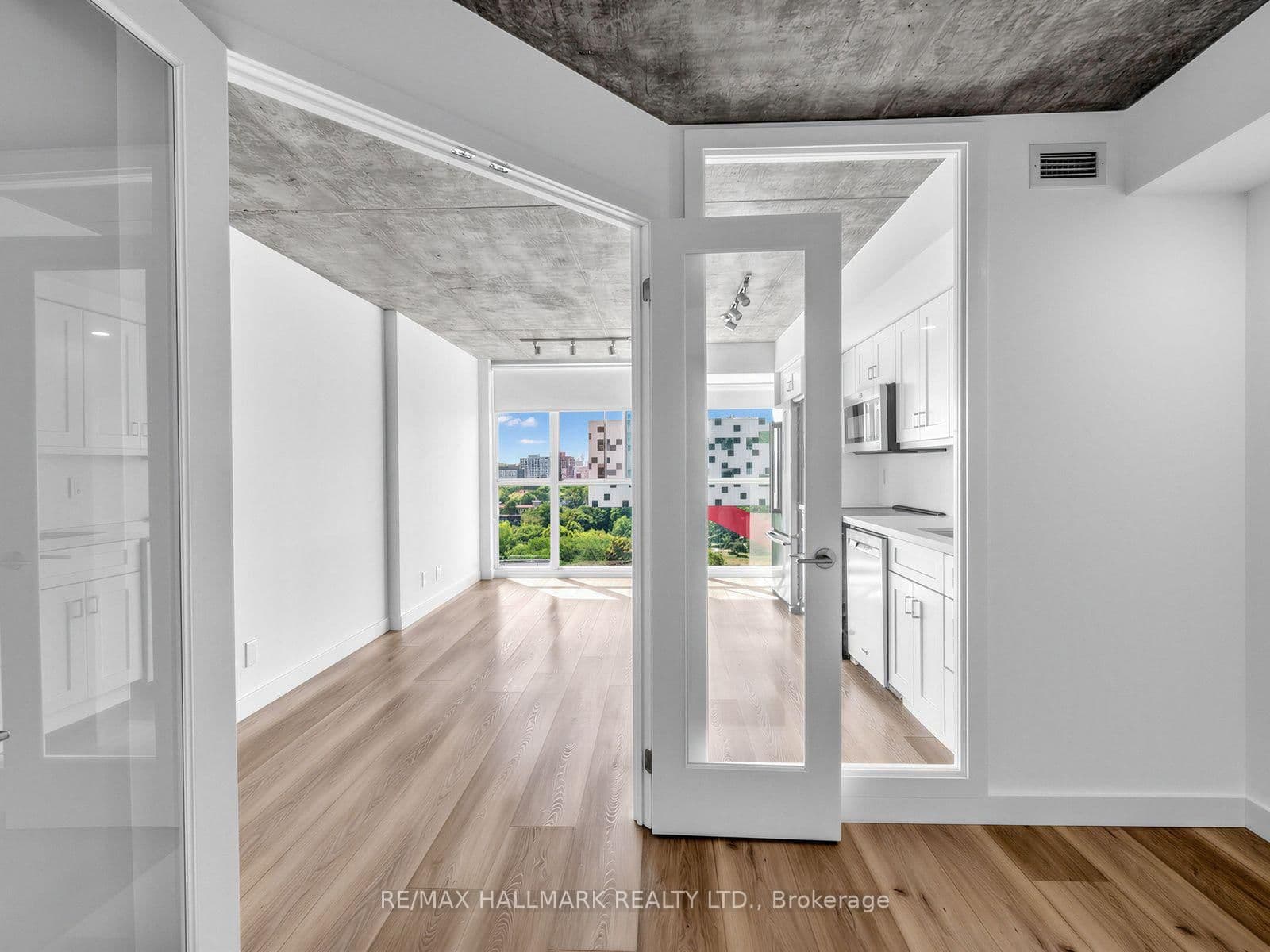 96 St Patrick Street, Unit 1211 thumbnail 24