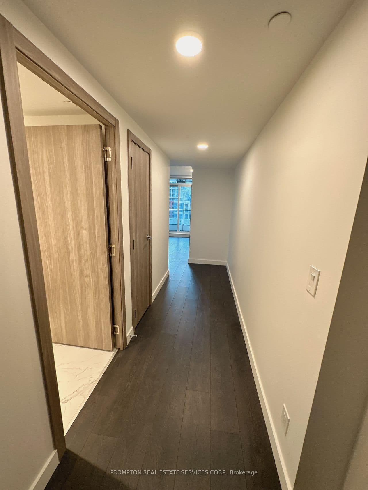 38 Widmer Street, Unit 1707 thumbnail 2