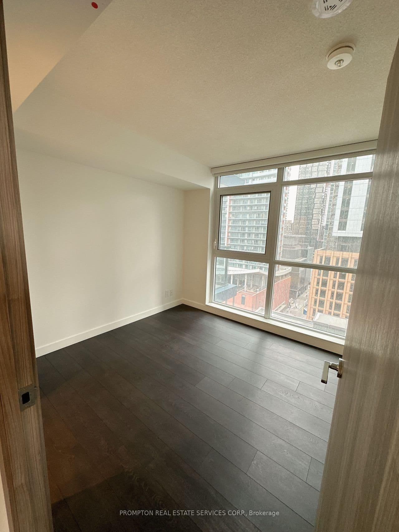 38 Widmer Street, Unit 1707 thumbnail 5