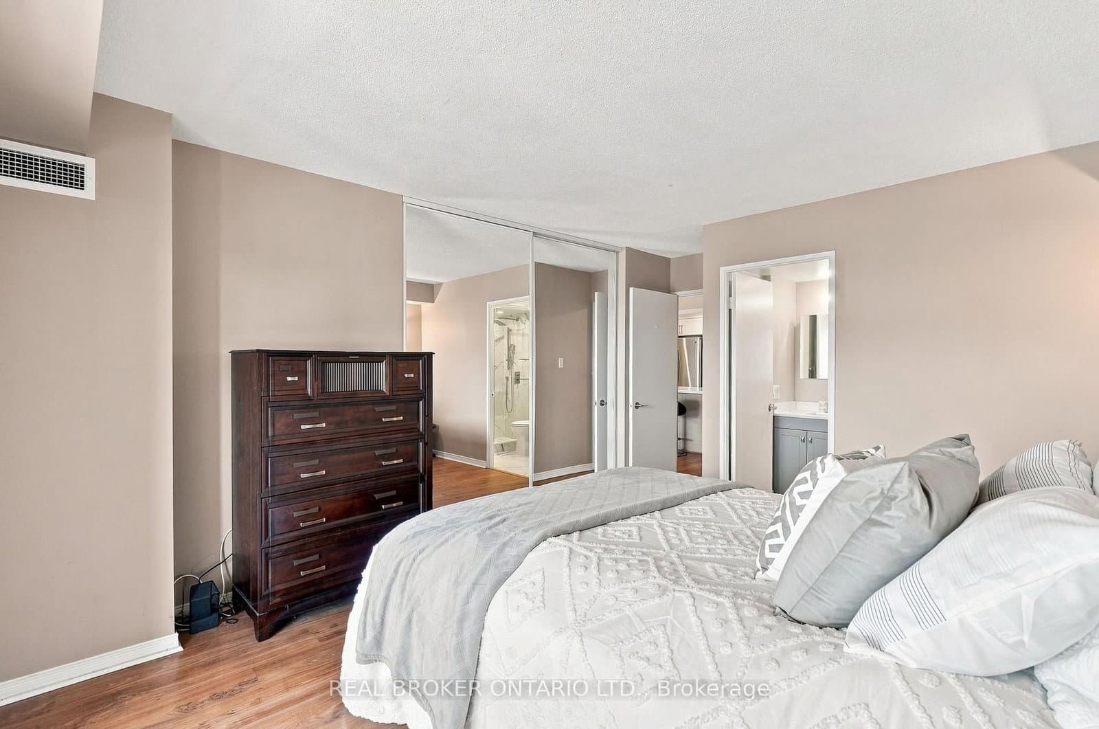 205 Wynford Drive, Unit 2207 thumbnail 29