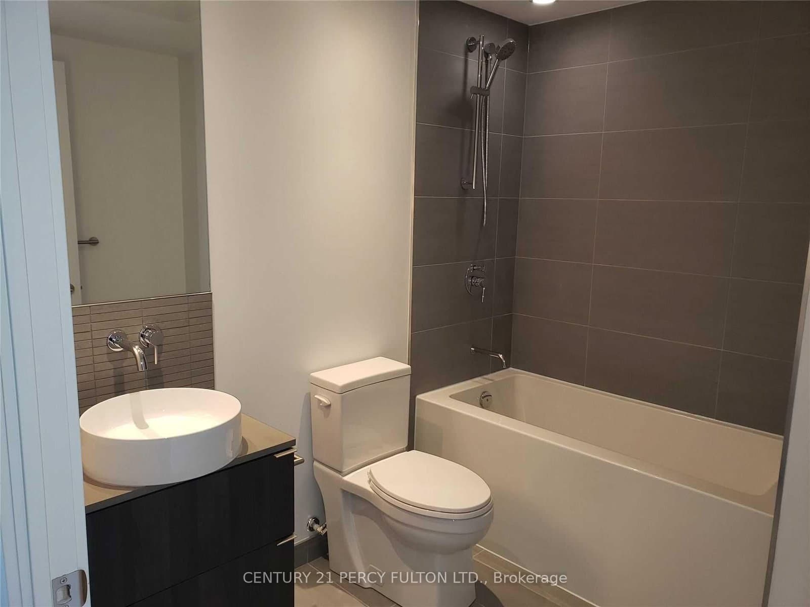 161 Roehampton Avenue, Unit 4207 thumbnail 9