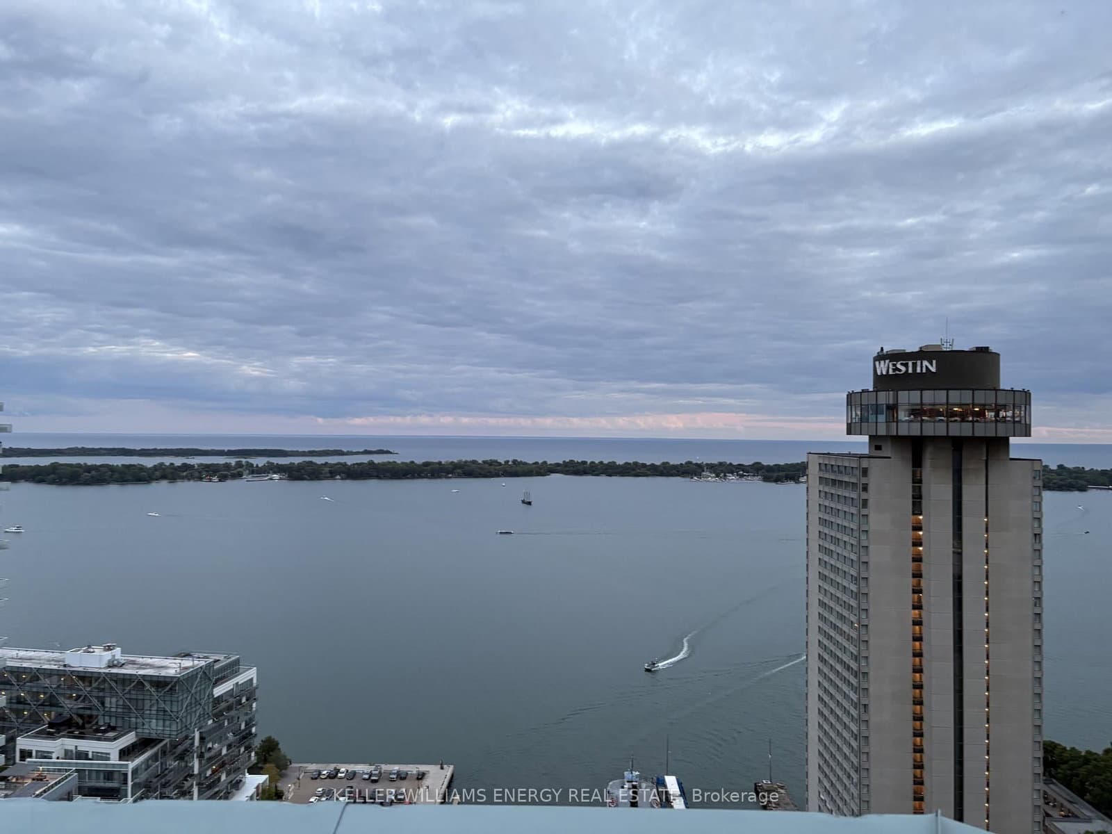 10 Yonge Street, Unit 1604 thumbnail 44