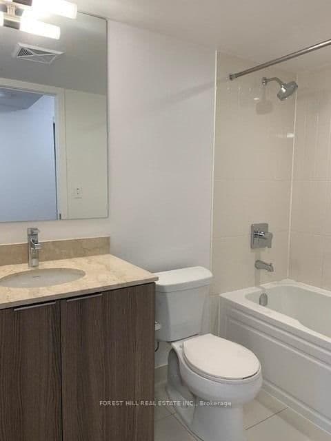 955 Bay Street, Unit 807 thumbnail 5