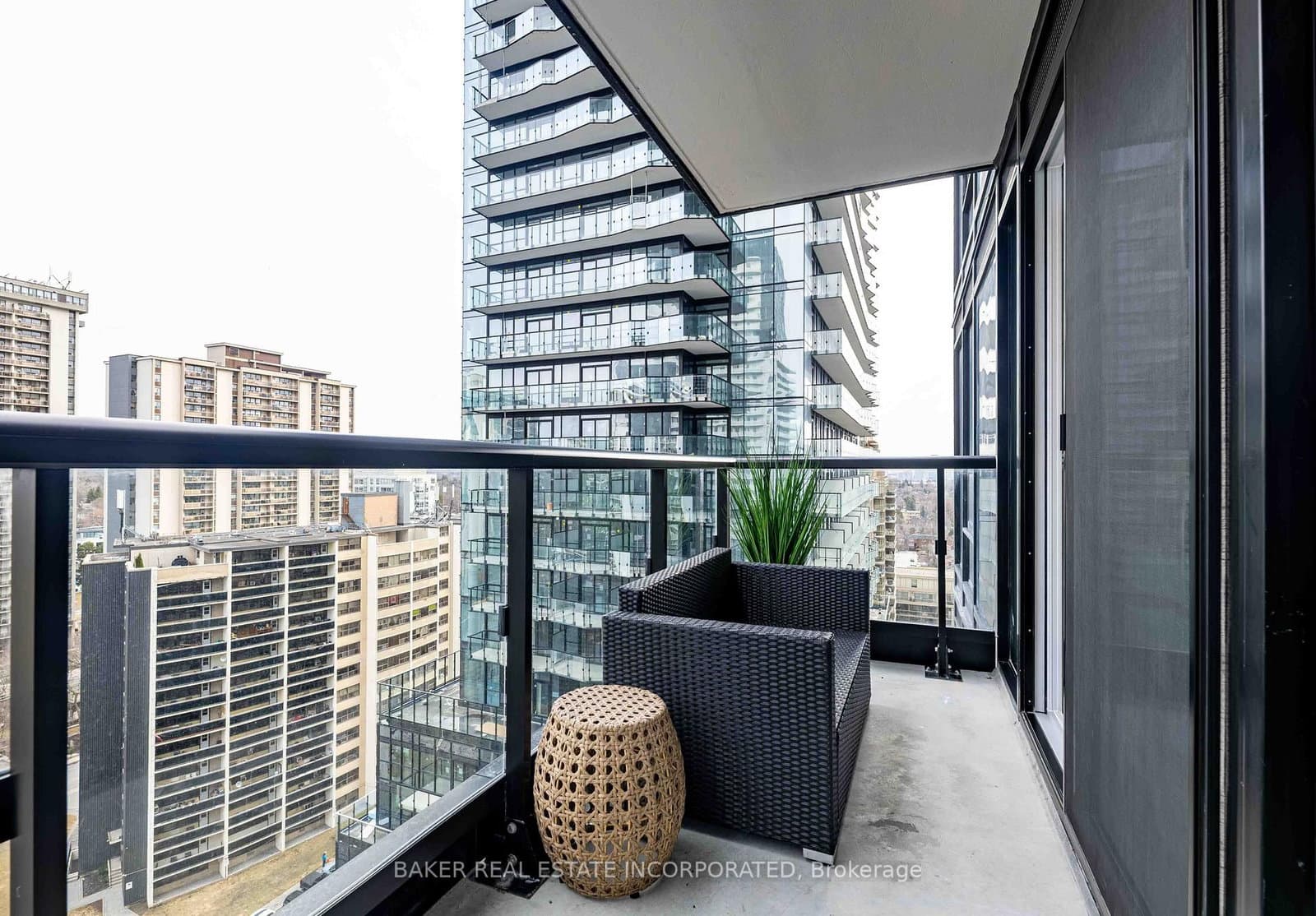 223 Redpath Avenue, Unit 1410 thumbnail 14