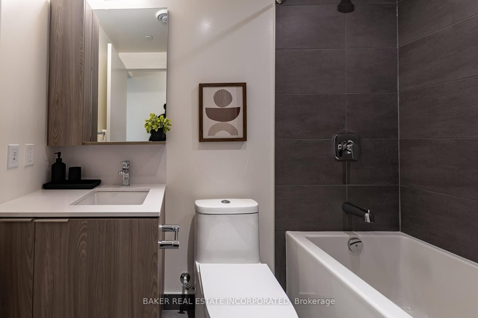 223 Redpath Avenue, Unit 1410 thumbnail 16