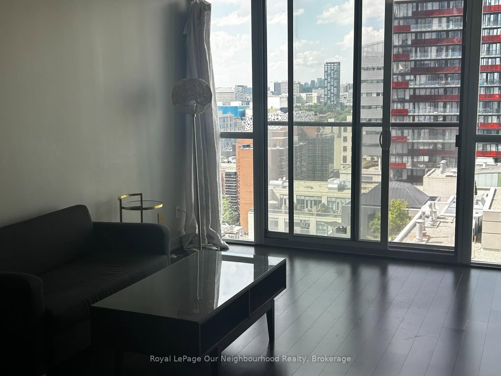 126 Simcoe Street, Unit 2106 thumbnail 12
