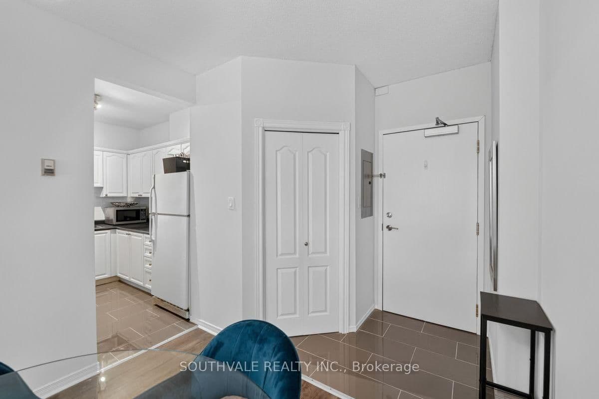 393 King St. W, Unit 1107 thumbnail 12