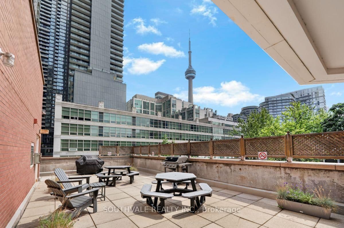 393 King St. W, Unit 1107 thumbnail 30