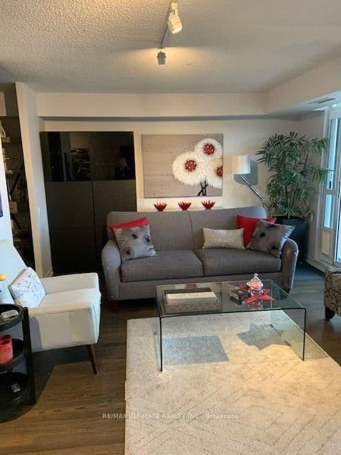 8 Covington Road, Unit 808 thumbnail 5