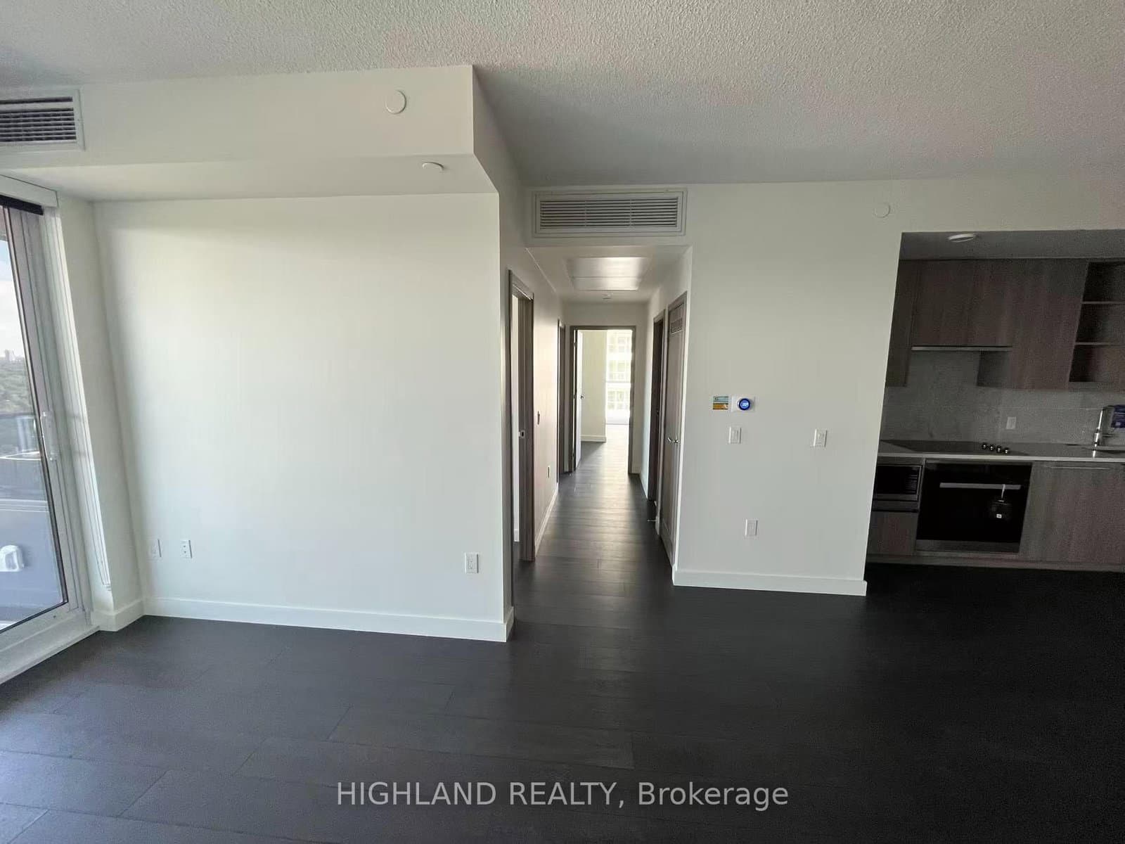 85 Mcmahon Drive, Unit 2808 thumbnail 3
