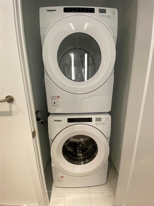 470 Front Street W, Unit 1210 thumbnail 11