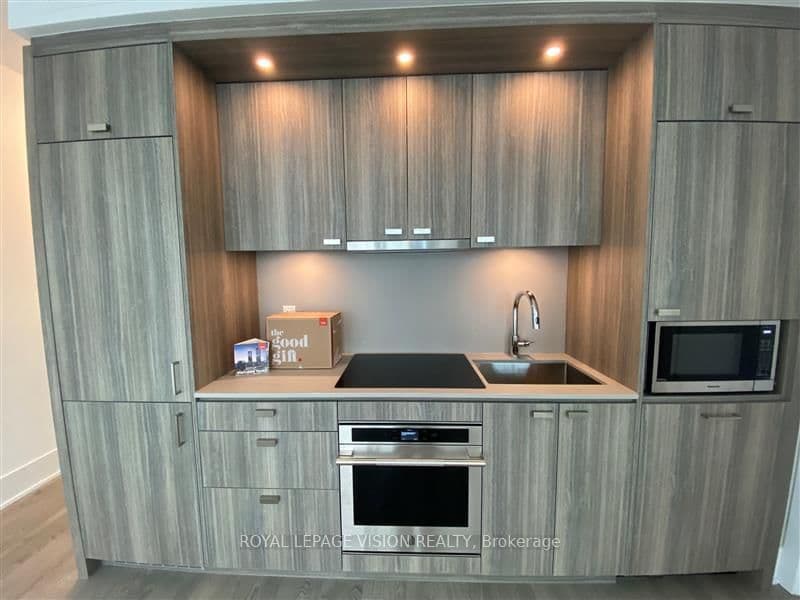 470 Front Street W, Unit 1210 thumbnail 3