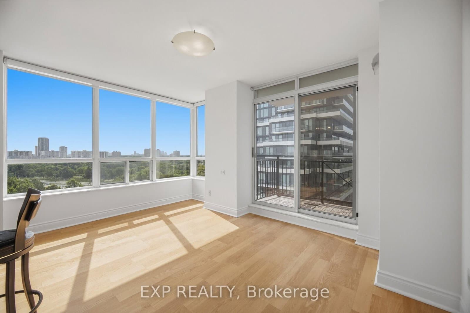 1103 Leslie Street, Unit 1103 thumbnail 10