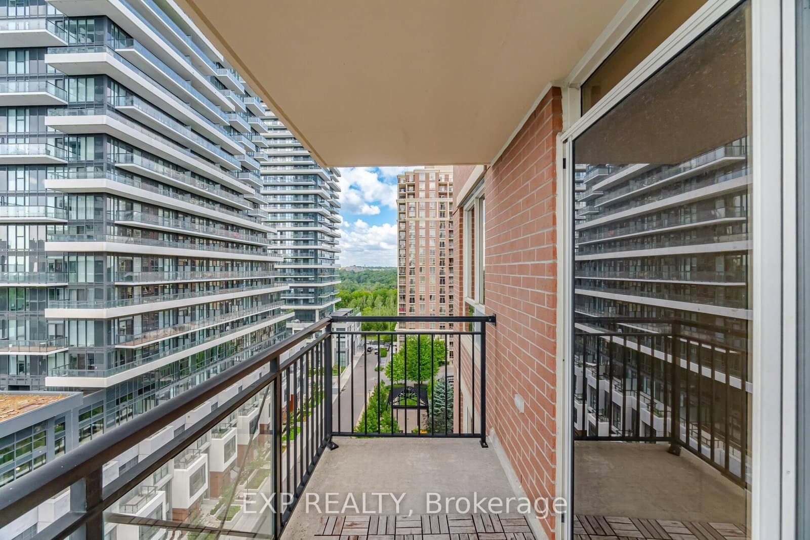 1103 Leslie Street, Unit 1103 thumbnail 21