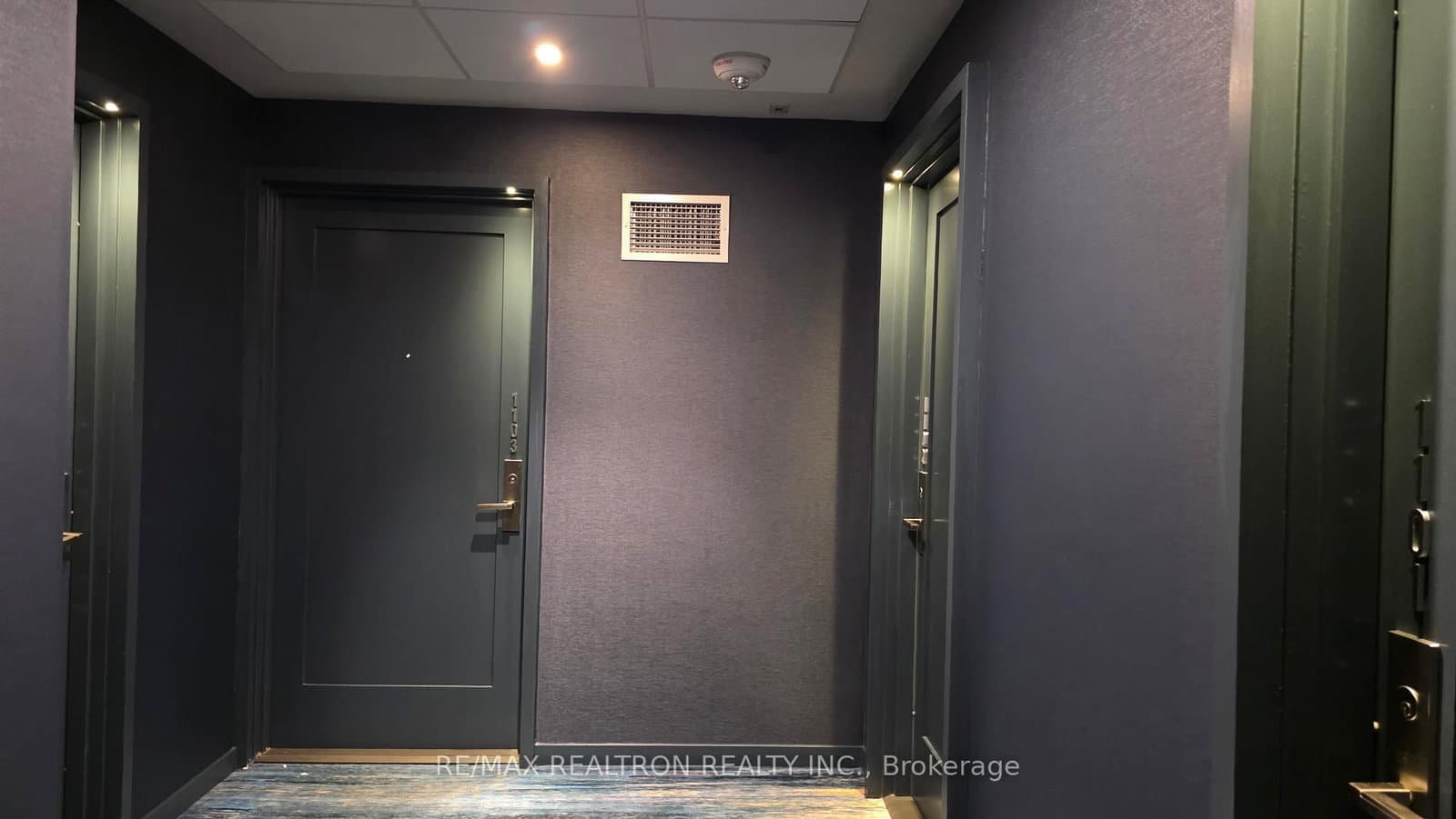28 Wellesley Street E, Unit 1103 thumbnail 11