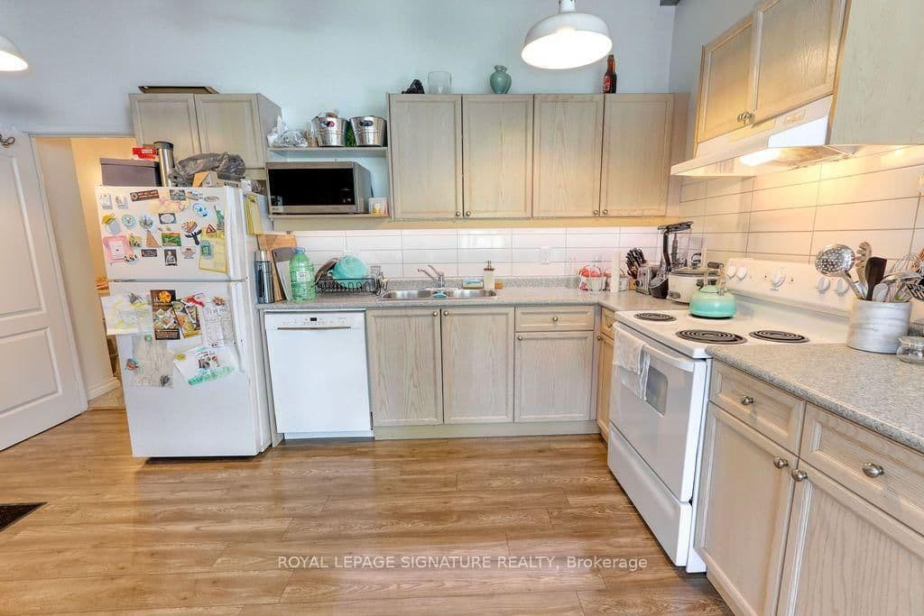 44 Stafford Street, Unit Unit B thumbnail 3