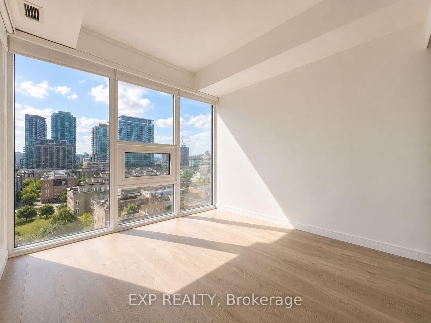 19 Western Battery Road, Unit 811 thumbnail 17