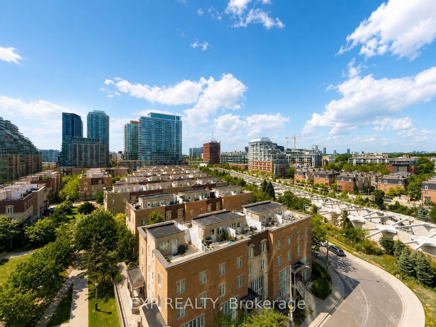 19 Western Battery Road, Unit 811 thumbnail 23