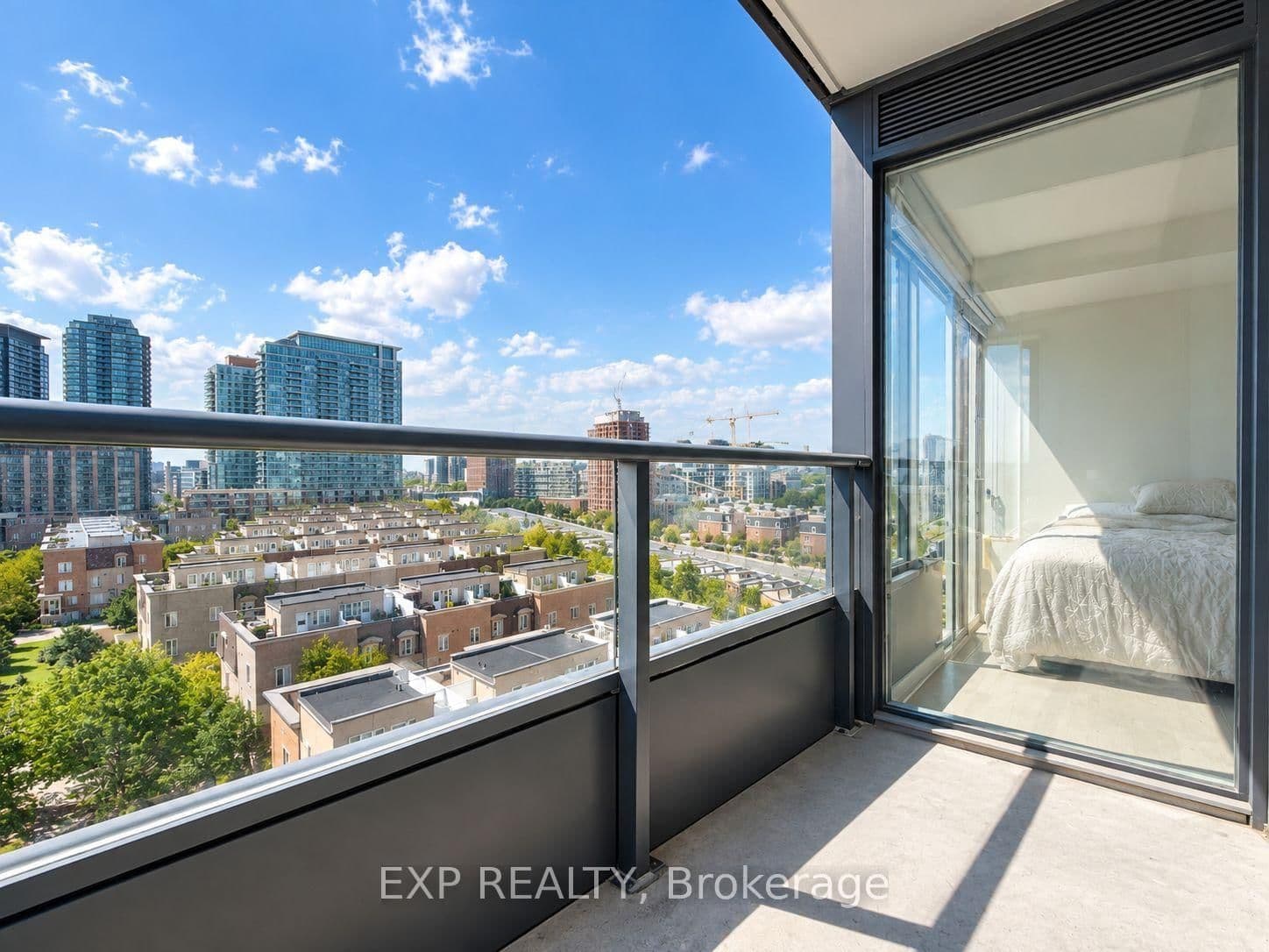 19 Western Battery Road, Unit 811 thumbnail 24
