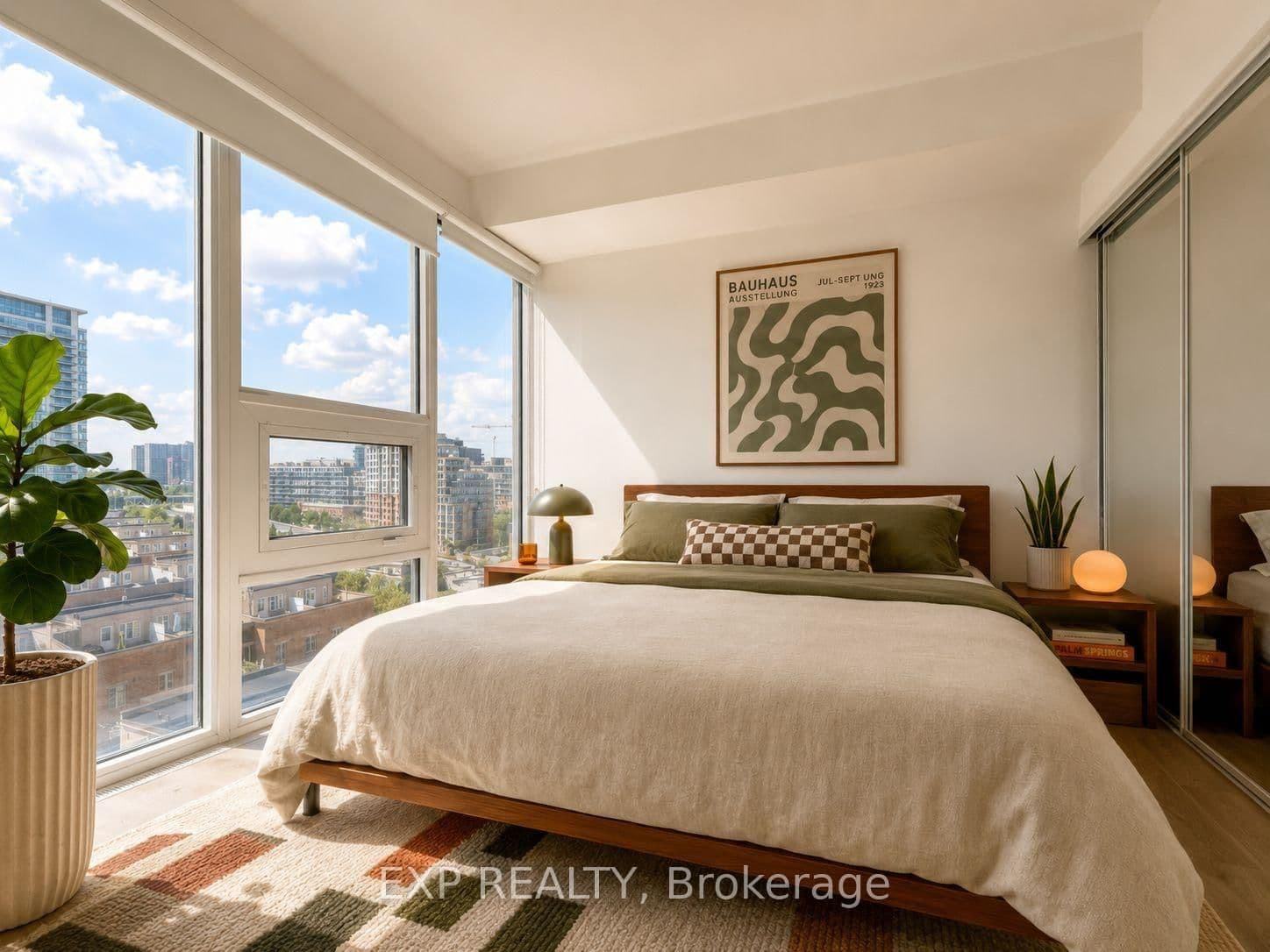 19 Western Battery Road, Unit 811 thumbnail 5